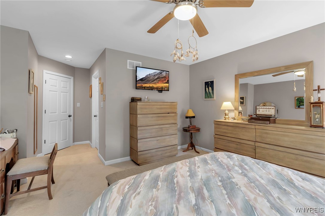 30 Sedge Lancaster, NY 14086 - Photo 16 of 37 Primary bedroom