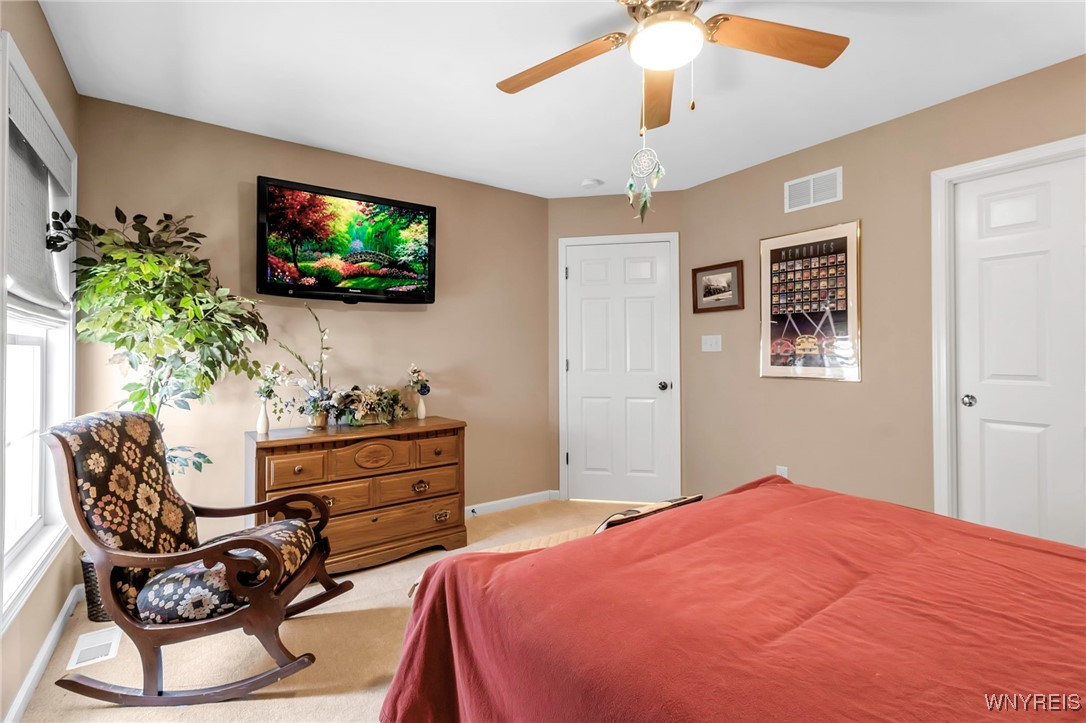 30 Sedge Lancaster, NY 14086 - Photo 21 of 37 2nd Bedroom