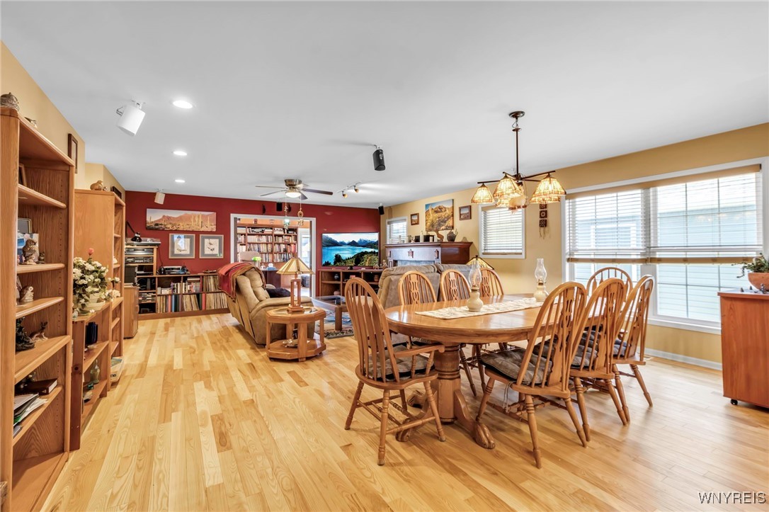 30 Sedge Lancaster, NY 14086 - Photo 7 of 37 Large Dining/living room area
