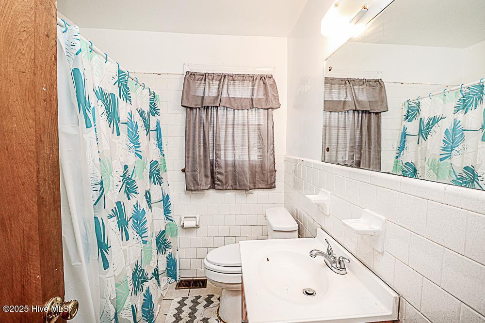 3301 Amherst Road Rocky Mount, NC 27804 - Photo 27 of 30 PHOTO-2022-09-26-14-18-46