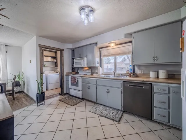 $224,375 | 610 Peak Drive, Riverton, WY 82501