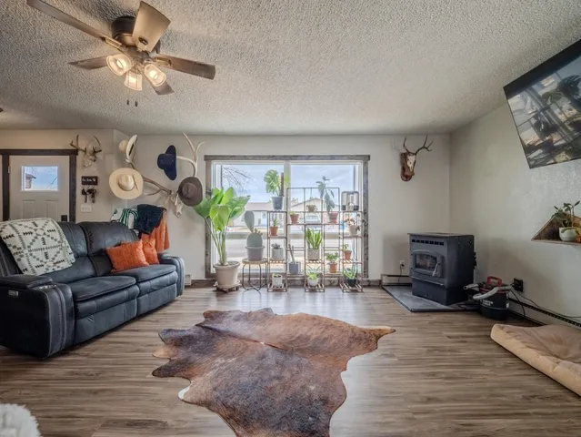 $224,375 | 610 Peak Drive, Riverton, WY 82501