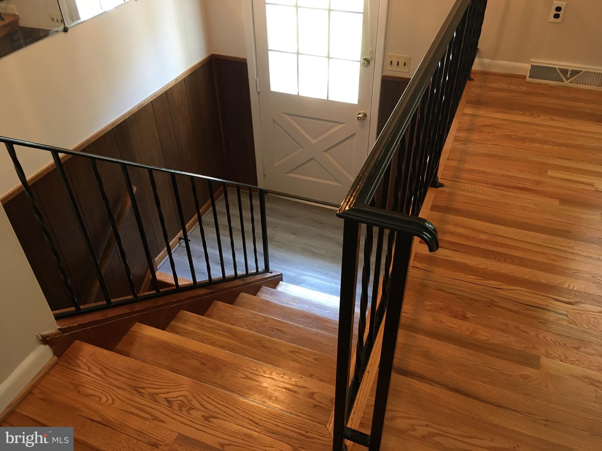 7020 Redmiles Road Laurel, MD 20707 - Photo 5 of 19 Staircase