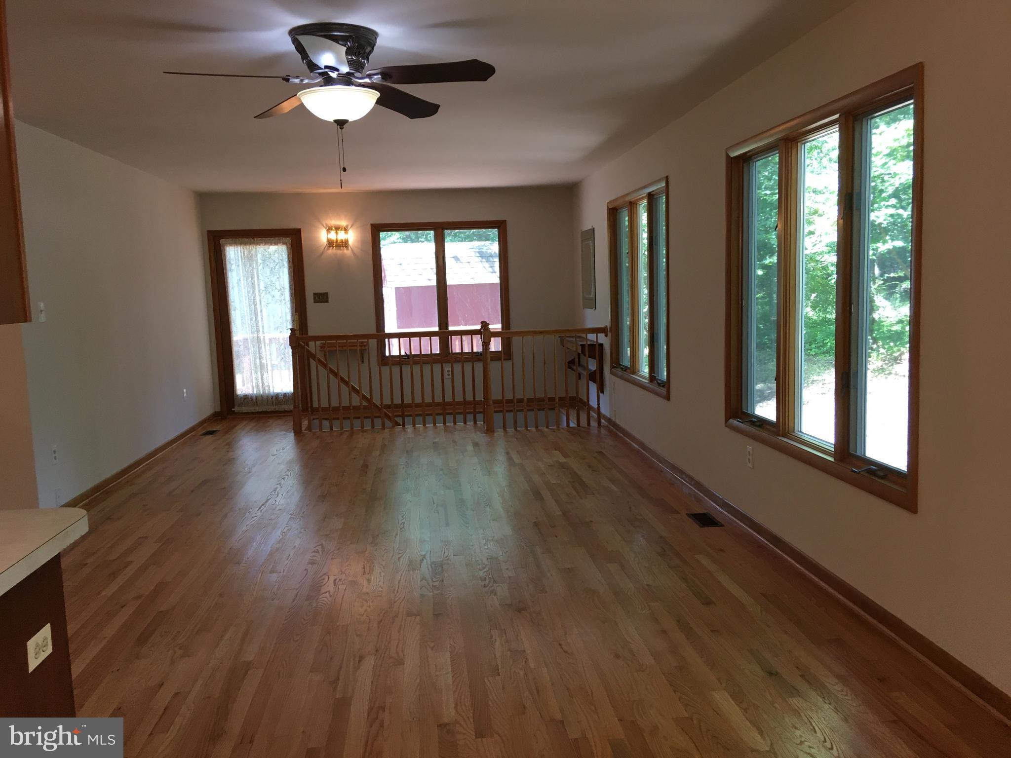 7020 Redmiles Road Laurel, MD 20707 - Photo 8 of 19 Family Room