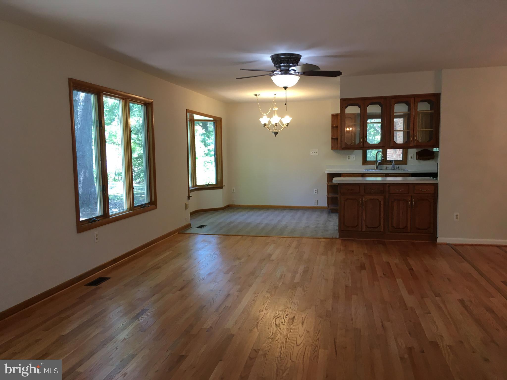 7020 Redmiles Road Laurel, MD 20707 - Photo 10 of 19 Family Room and Breakfast Area