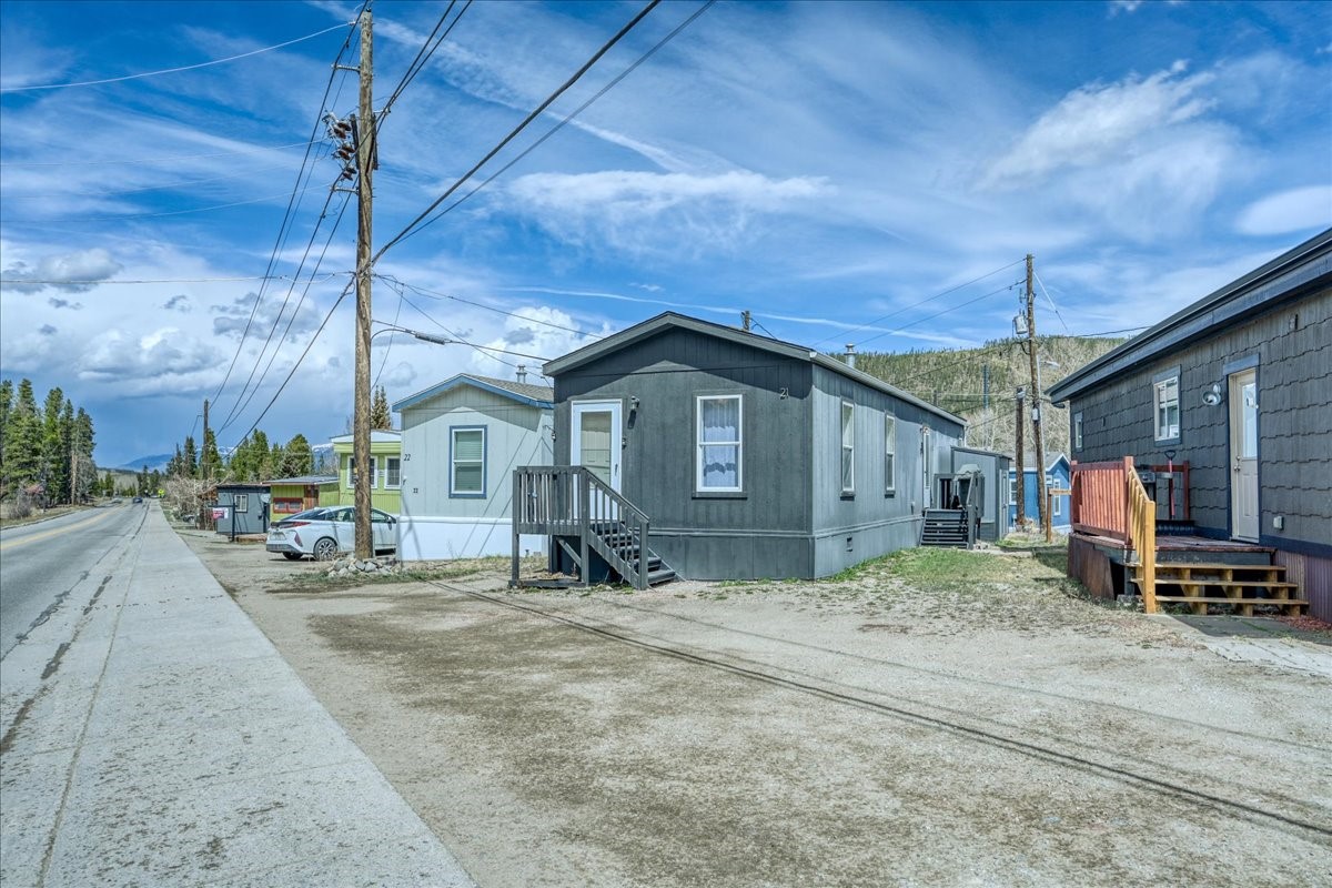 847 Airport Road, Unit 21 Breckenridge, CO 80424 - Photo 26 of 35 a view of a house with a patio