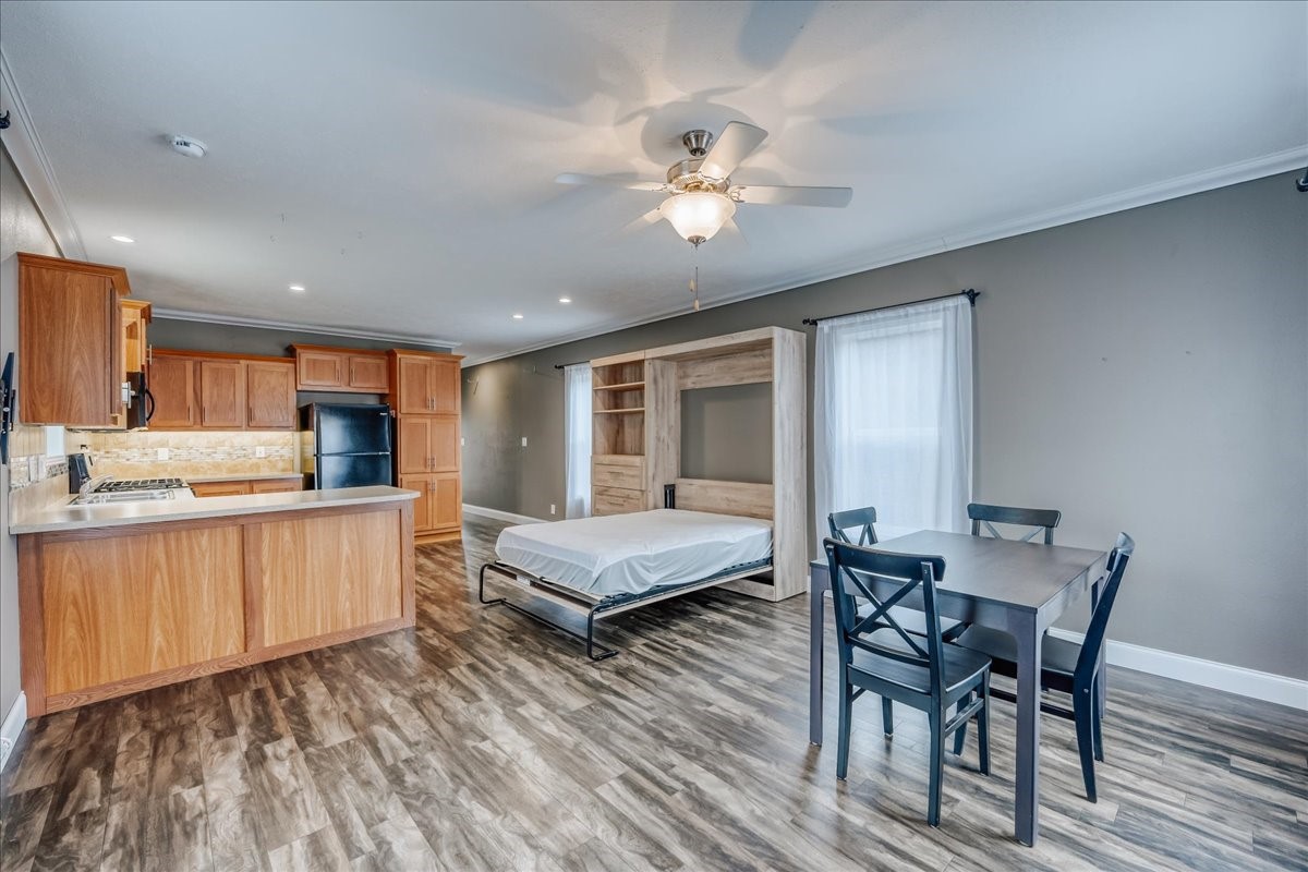 847 Airport Road, Unit 21 Breckenridge, CO 80424 - Photo 9 of 35 a kitchen with a table and chairs in it