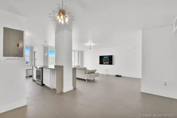 $2,999 | 18041 Biscayne Boulevard, Unit 801, Aventura, FL 33160