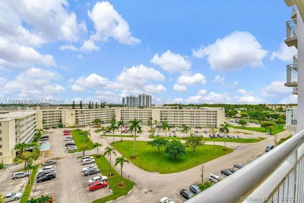 $2,999 | 18041 Biscayne Boulevard, Unit 801, Aventura, FL 33160