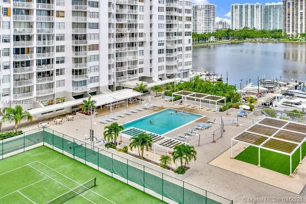 $2,999 | 18041 Biscayne Boulevard, Unit 801, Aventura, FL 33160