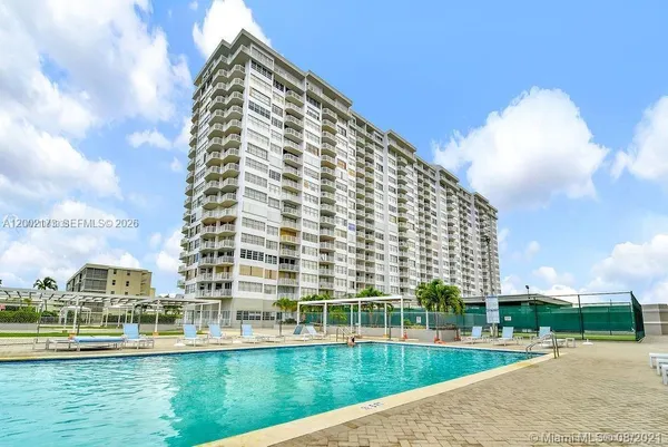 $2,999 | 18041 Biscayne Boulevard, Unit 801, Aventura, FL 33160