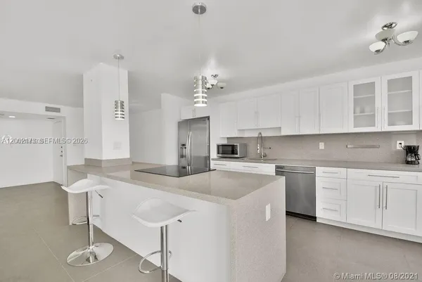 $2,999 | 18041 Biscayne Boulevard, Unit 801, Aventura, FL 33160