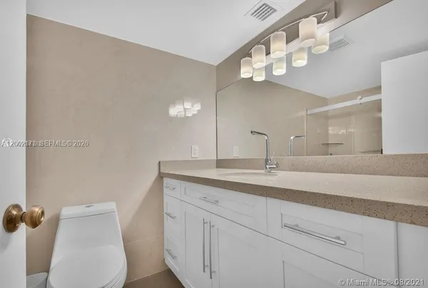 $2,999 | 18041 Biscayne Boulevard, Unit 801, Aventura, FL 33160