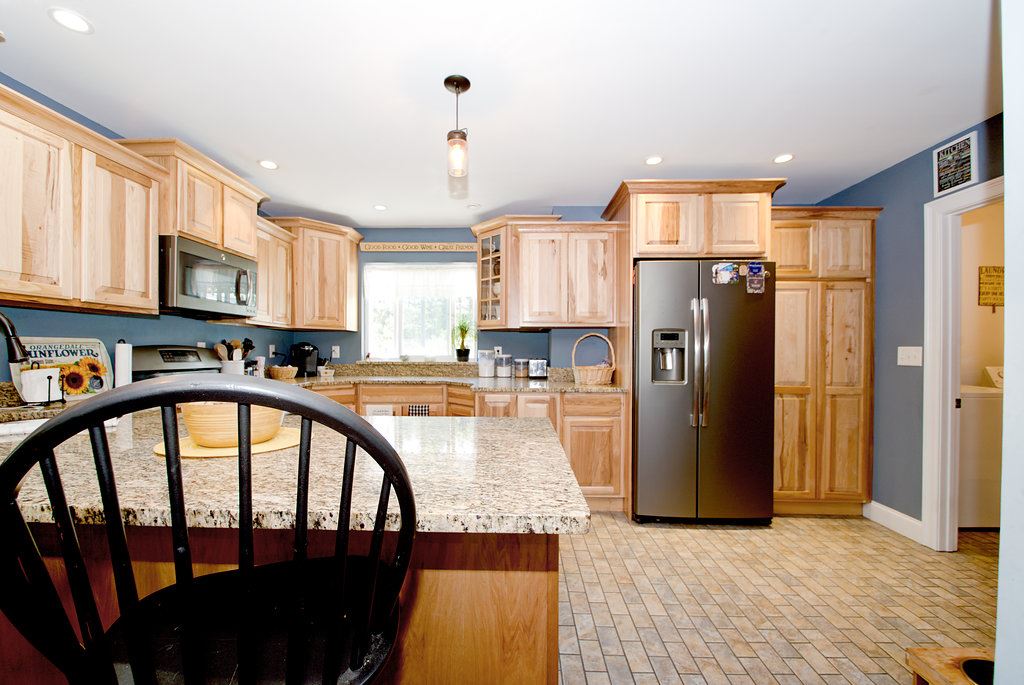 81 New Boston Road Bedford, NH 03110 - Photo 4 of 40