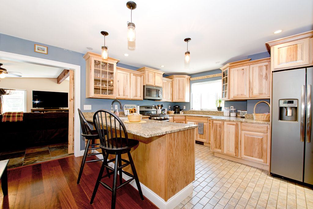 81 New Boston Road Bedford, NH 03110 - Photo 5 of 40