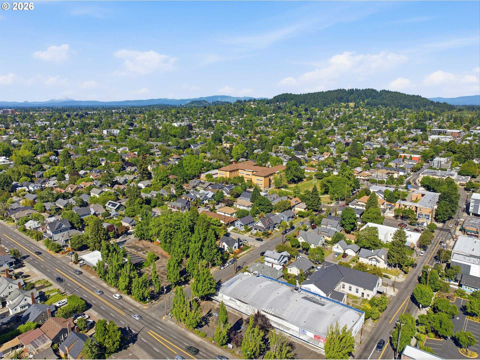 2333 Southeast 40th Avenue Portland, OR 97214 - Photo 6 of 44