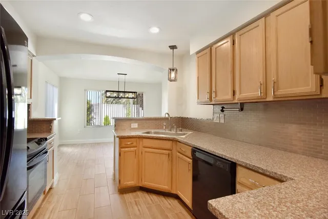 $1,995 | 2136 Sun Swept Way, Henderson, NV 89074