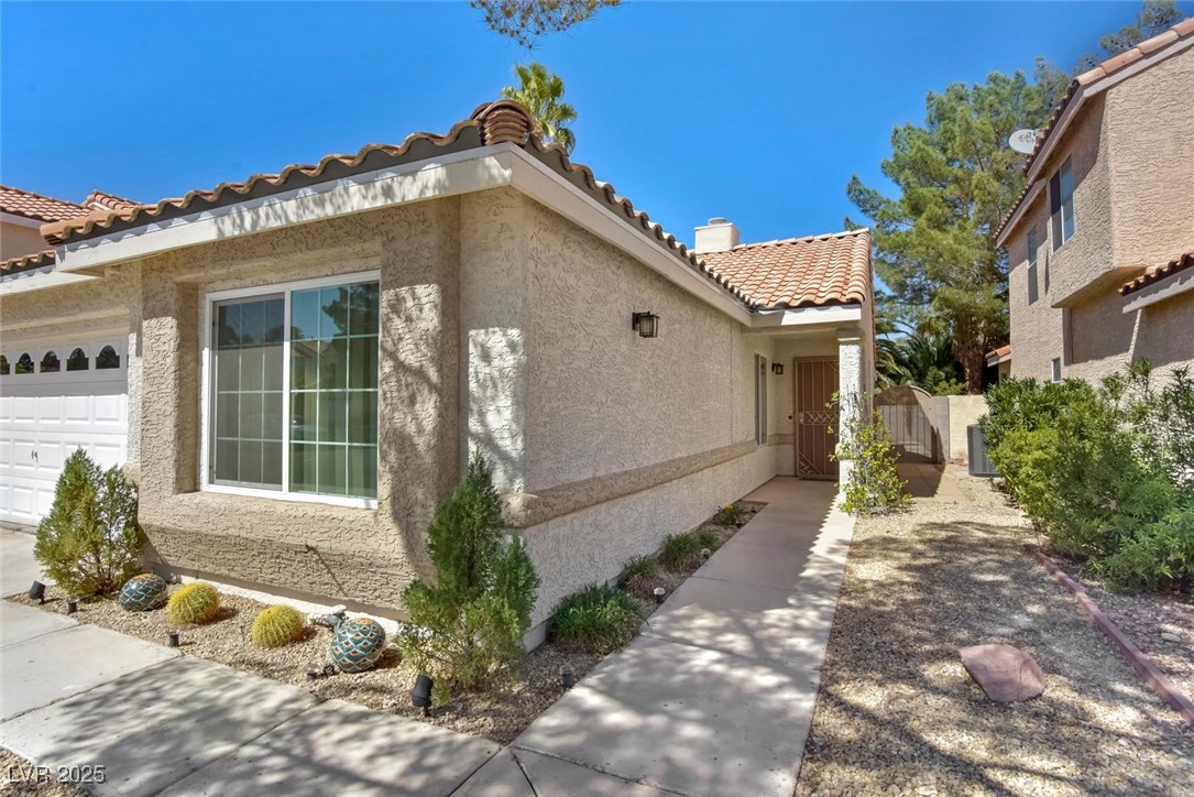 2136 Sun Swept Way Henderson, NV 89074 - Photo 2 of 25