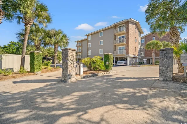 $450,000 | 320 Myrtle Avenue, Pawleys Island, SC 29585