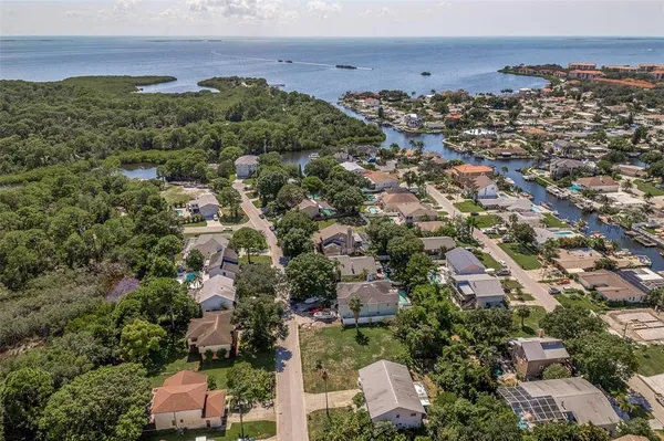 $729,000 | 14 Baywood Drive, Palm Harbor, FL 34683