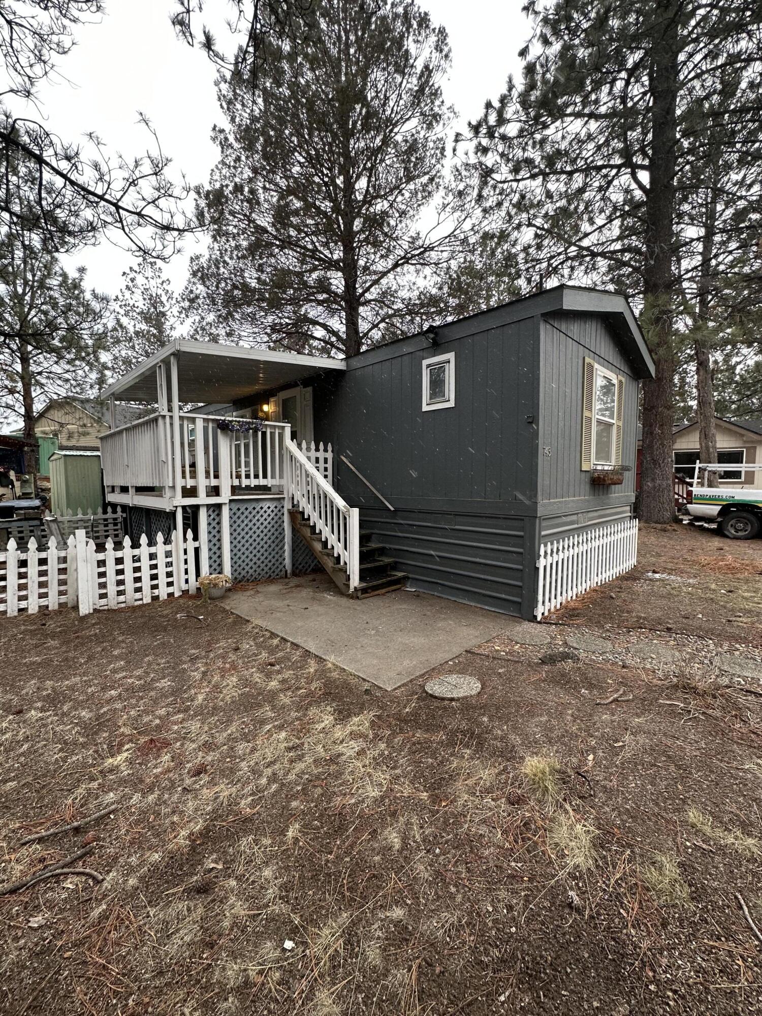 60901 Brosterhous Road, Unit 743 Bend, OR 97702 - Photo 2 of 24 Parking and side view