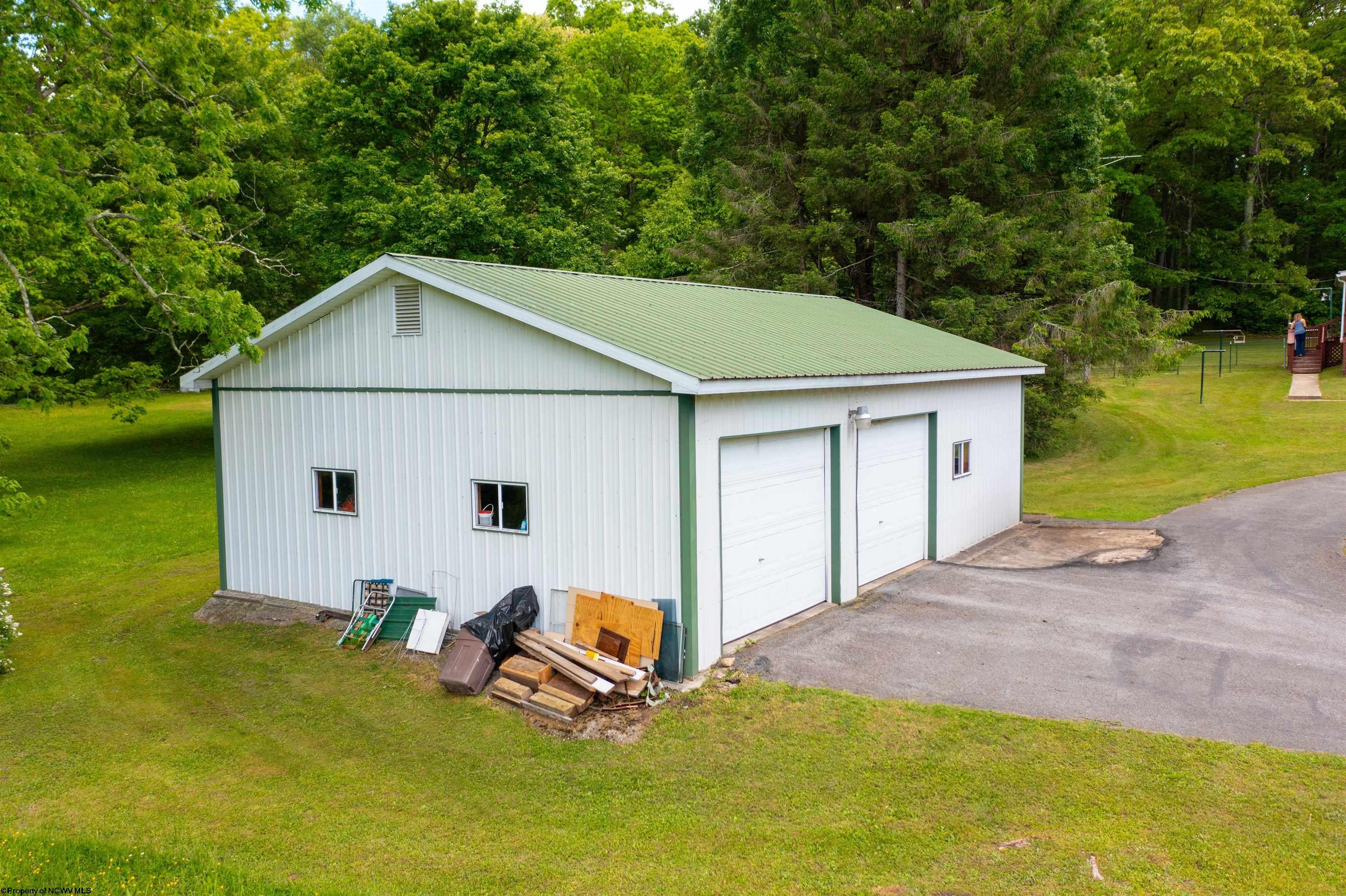 939 Cranesville Road Terra Alta, WV 26764 - Photo 6 of 17 Gallery Image 6