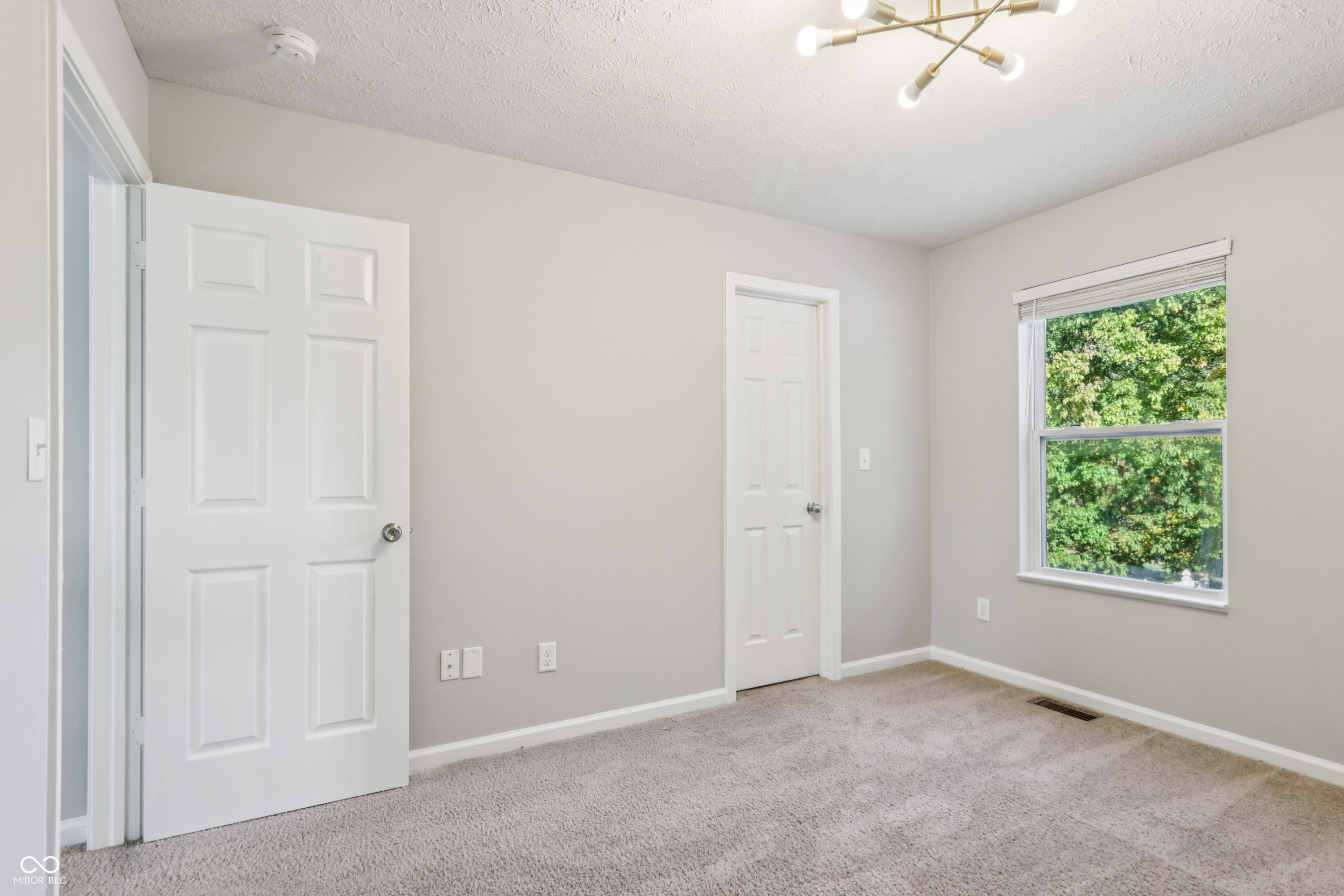 5729 Decatur Ridge Drive Indianapolis, IN 46221 - Photo 25 of 40 Gallery Image 25
