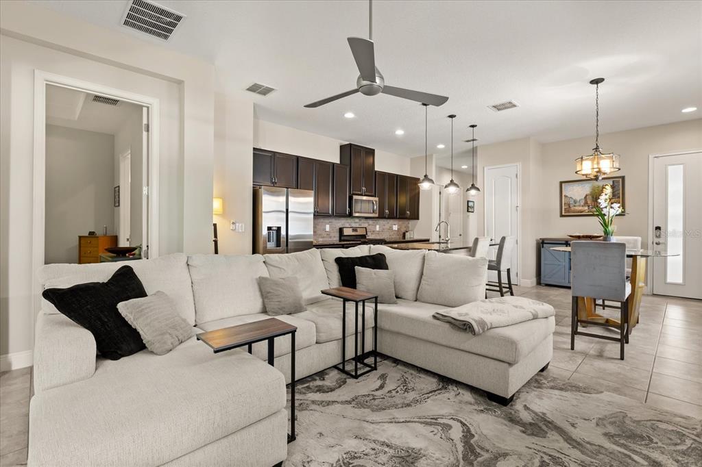 2449 Yellow Brick Road St. Cloud, FL 34772 - Photo 4 of 43