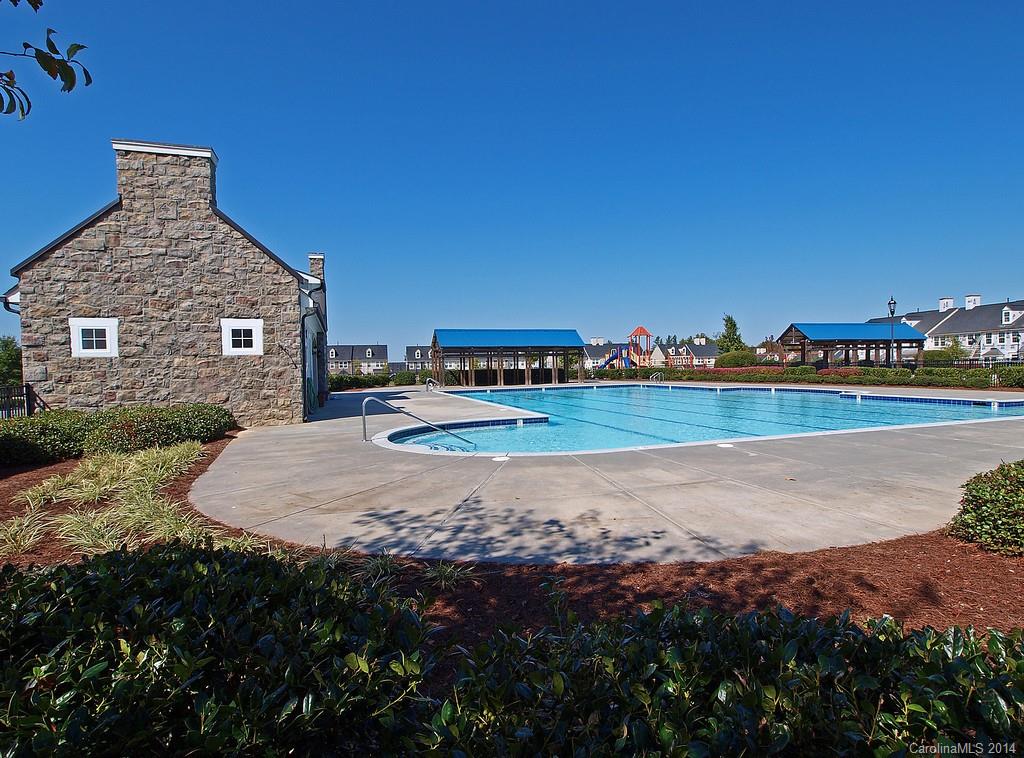 9022 Inverness Bay Road Charlotte, NC 28278 - Photo 6 of 20 Gallery Image 6