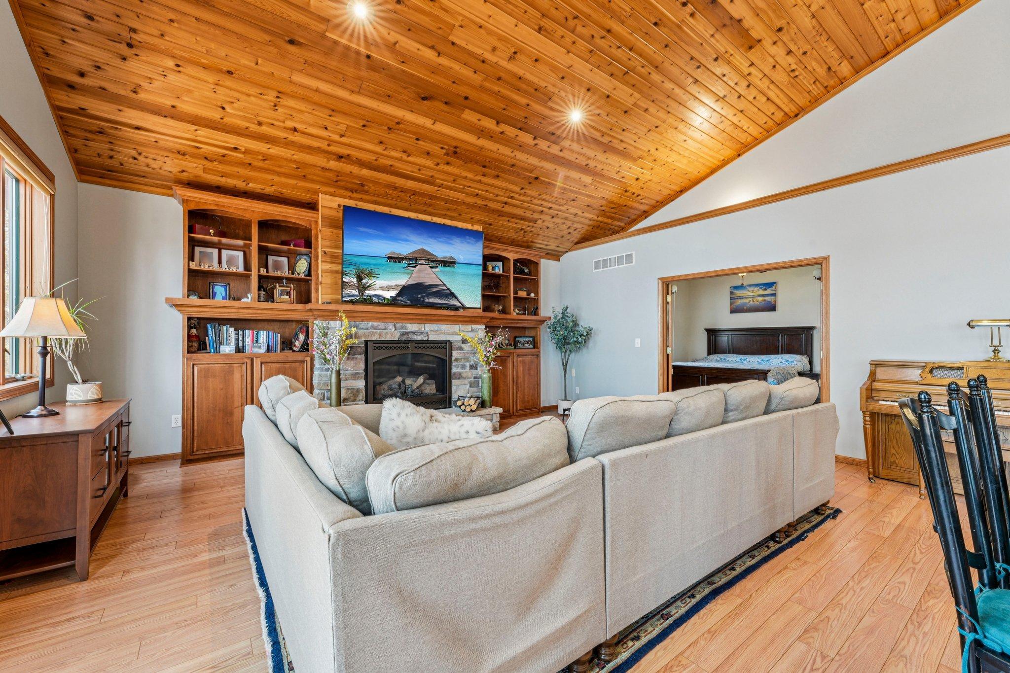 24560 Cedar Point Road New Prague, MN 56071 - Photo 9 of 66