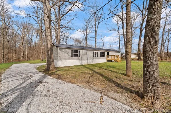 $152,500 | 1260 County Line Road Northeast, Palmyra, IN 47164