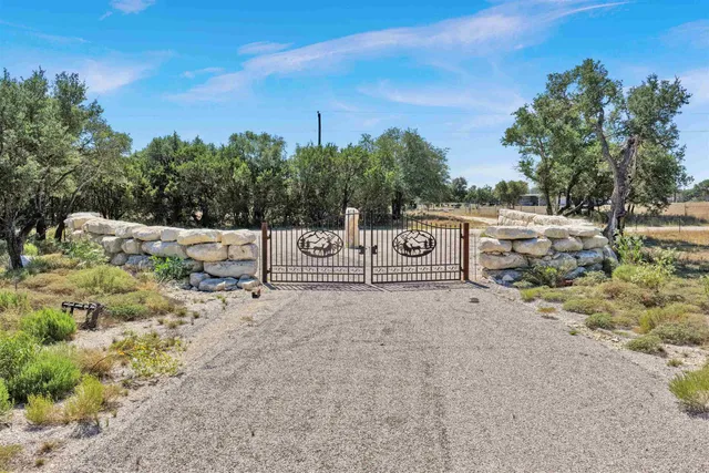 a view of parking area