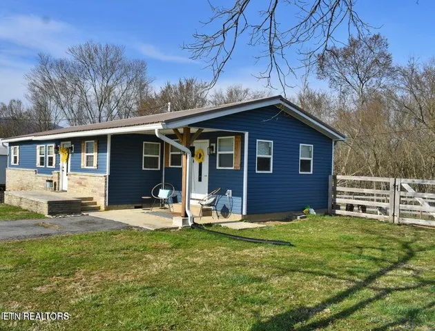 $242,000 | 217 Yoakum Lane, Speedwell, TN 37870