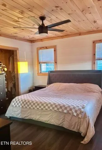 $242,000 | 217 Yoakum Lane, Speedwell, TN 37870