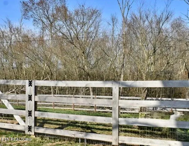 $242,000 | 217 Yoakum Lane, Speedwell, TN 37870