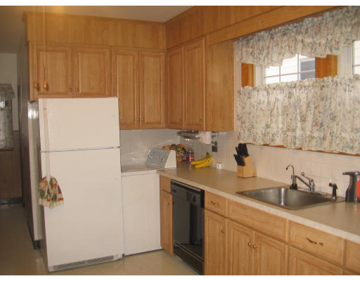 29 Appleton Street Everett, MA 02149 - Photo 4 of 7 Gallery Image 4