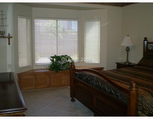 3029 Fort Stanwix Road Henderson, NV 89052 - Photo 8 of 11 Master Bedroom. BAY WINDOW WITH BUILT-IN BENCH WINDOW SEAT W/STORAGE