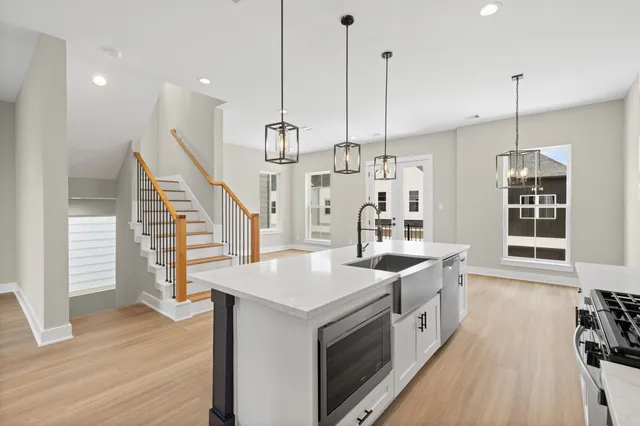 $349,900 | 5832 Highland Sun Lane, Houston, TX 77091