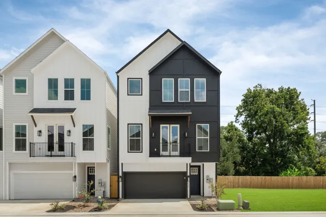 $349,900 | 5832 Highland Sun Lane, Houston, TX 77091