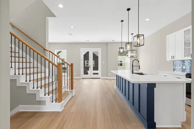 $349,900 | 5832 Highland Sun Lane, Houston, TX 77091