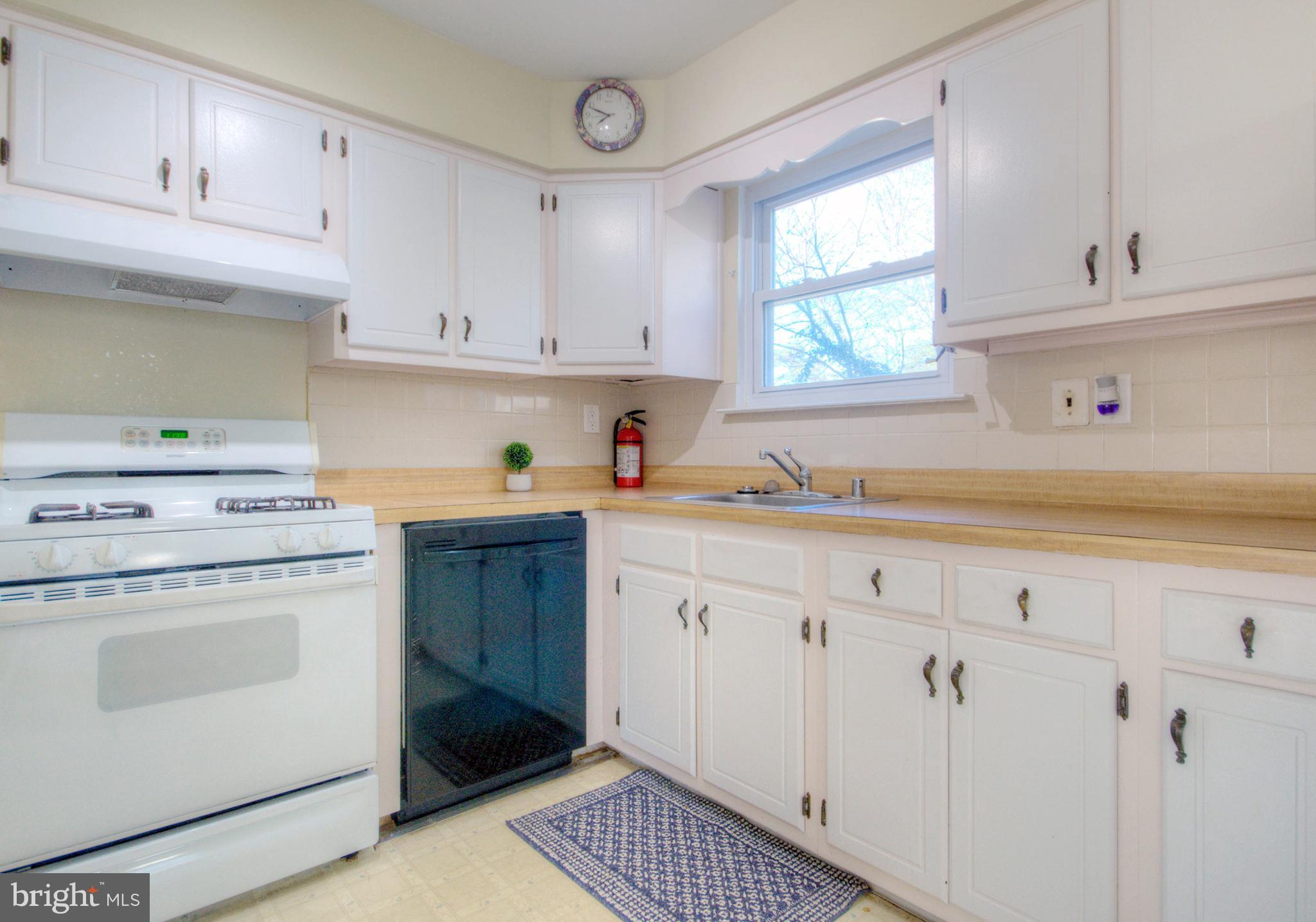 1911 Egg Harbor Road Lindenwold, NJ 08021 - Photo 21 of 58