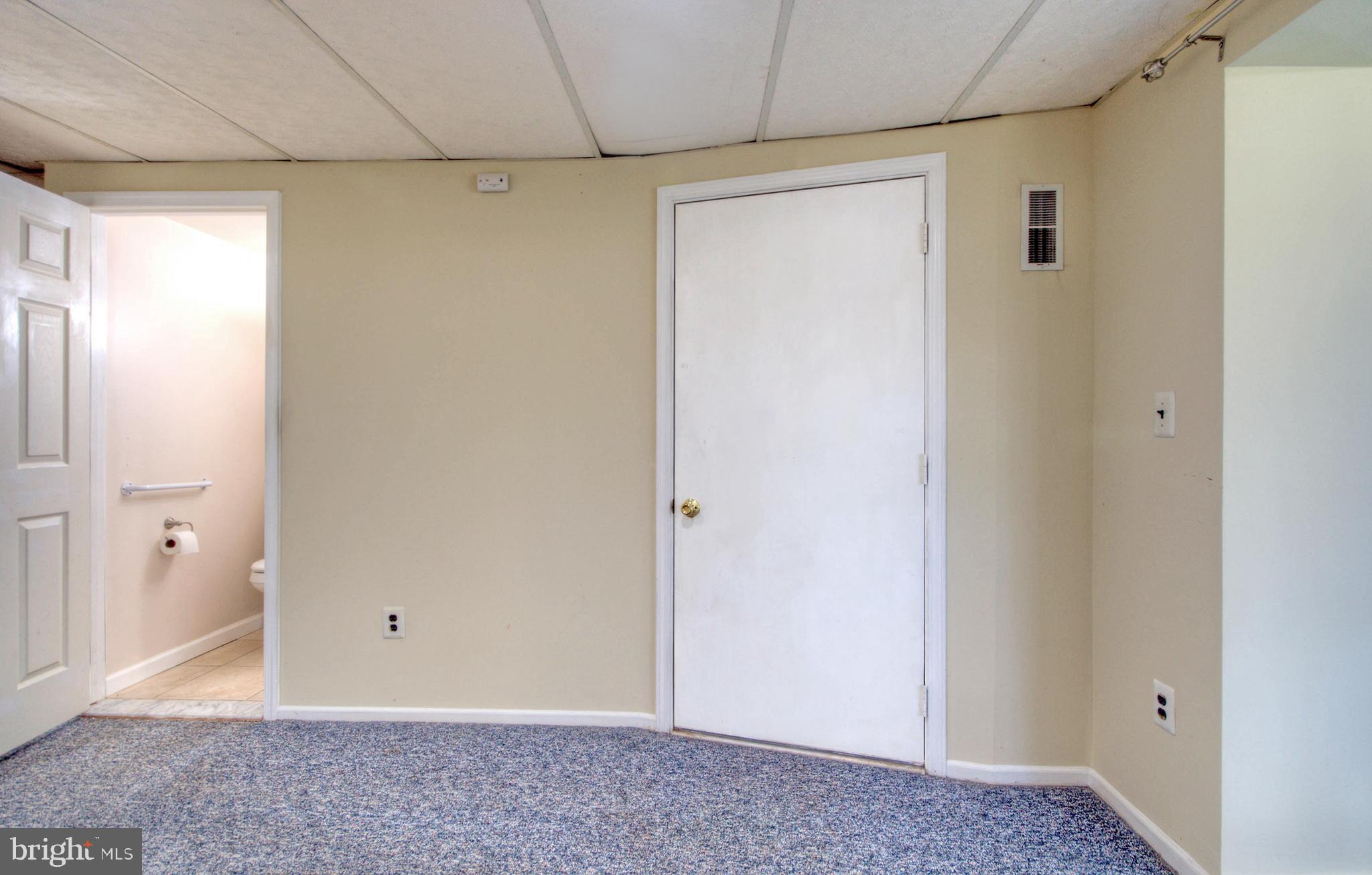 1911 Egg Harbor Road Lindenwold, NJ 08021 - Photo 47 of 58