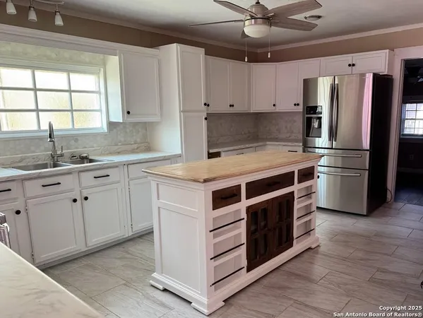 $330,000 | 1402 North Tyler, Christine, TX 78012