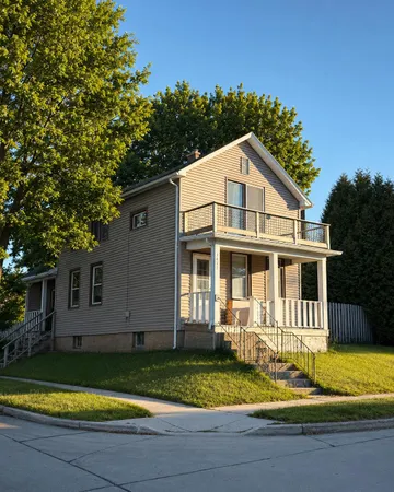 $189,900 | 1401 Columbus Street, Manitowoc, WI 54220