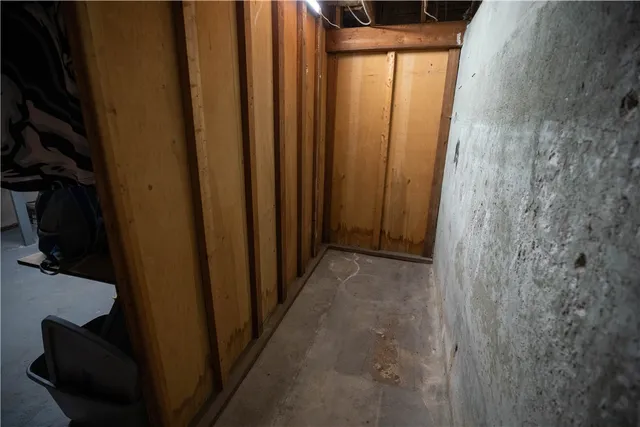 $360,000 | 166 Hopkins Hill Road, Coventry, RI 02816