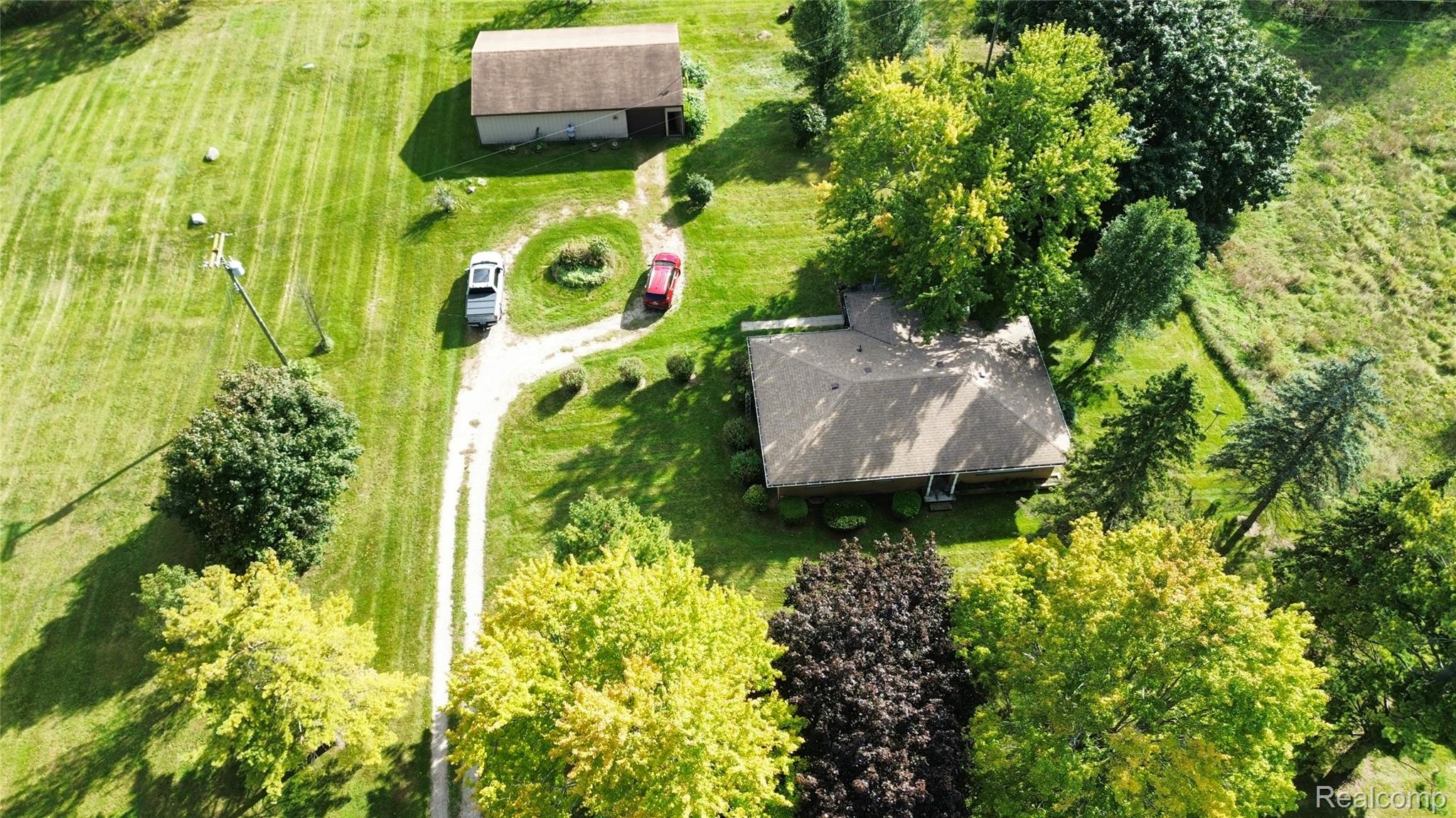 8251 West Ellsworth Road Ann Arbor, MI 48103 - Photo 38 of 57 dji_fly_20260928_160720_56_1790626103286_photo_optimized.jpg