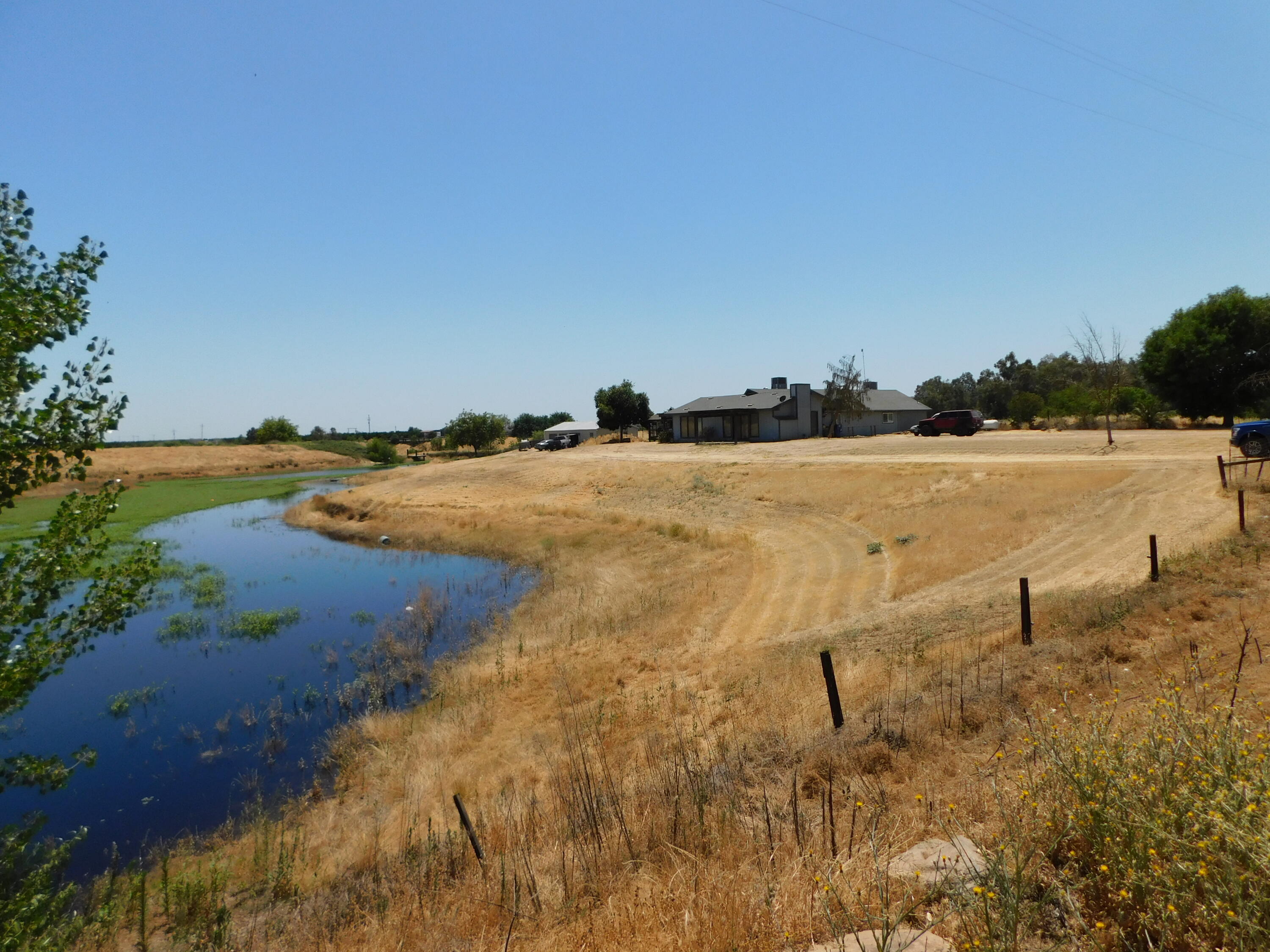 20367 Goodfellow Avenue Reedley, CA 93654 - Photo 5 of 123 50
