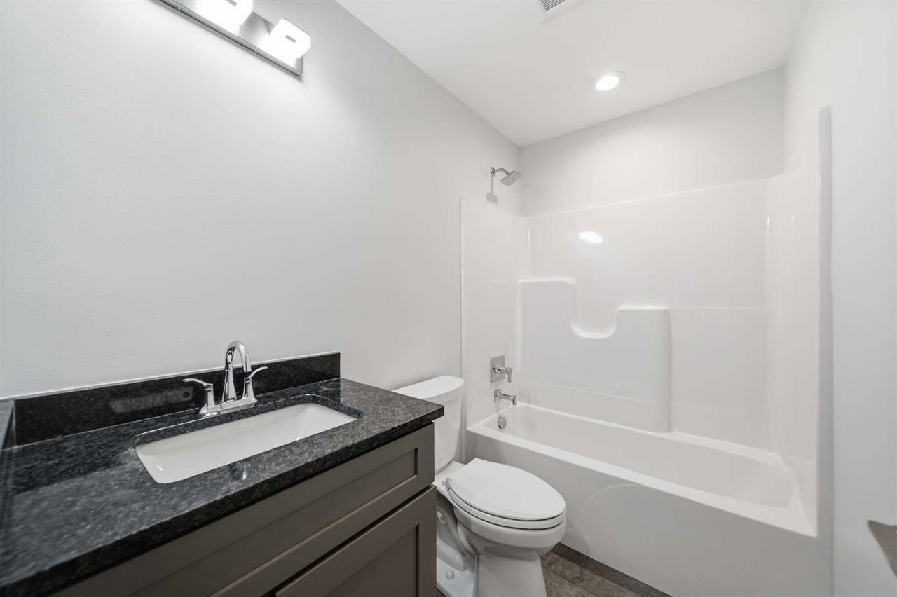 1823 North Sutton Road Jackson, MI 49201 - Photo 26 of 47 Gallery Image 26
