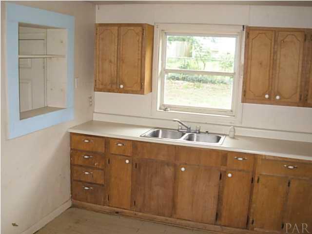 419 Well Line Road Cantonment, FL 32533 - Photo 9 of 10 Gallery Image 9