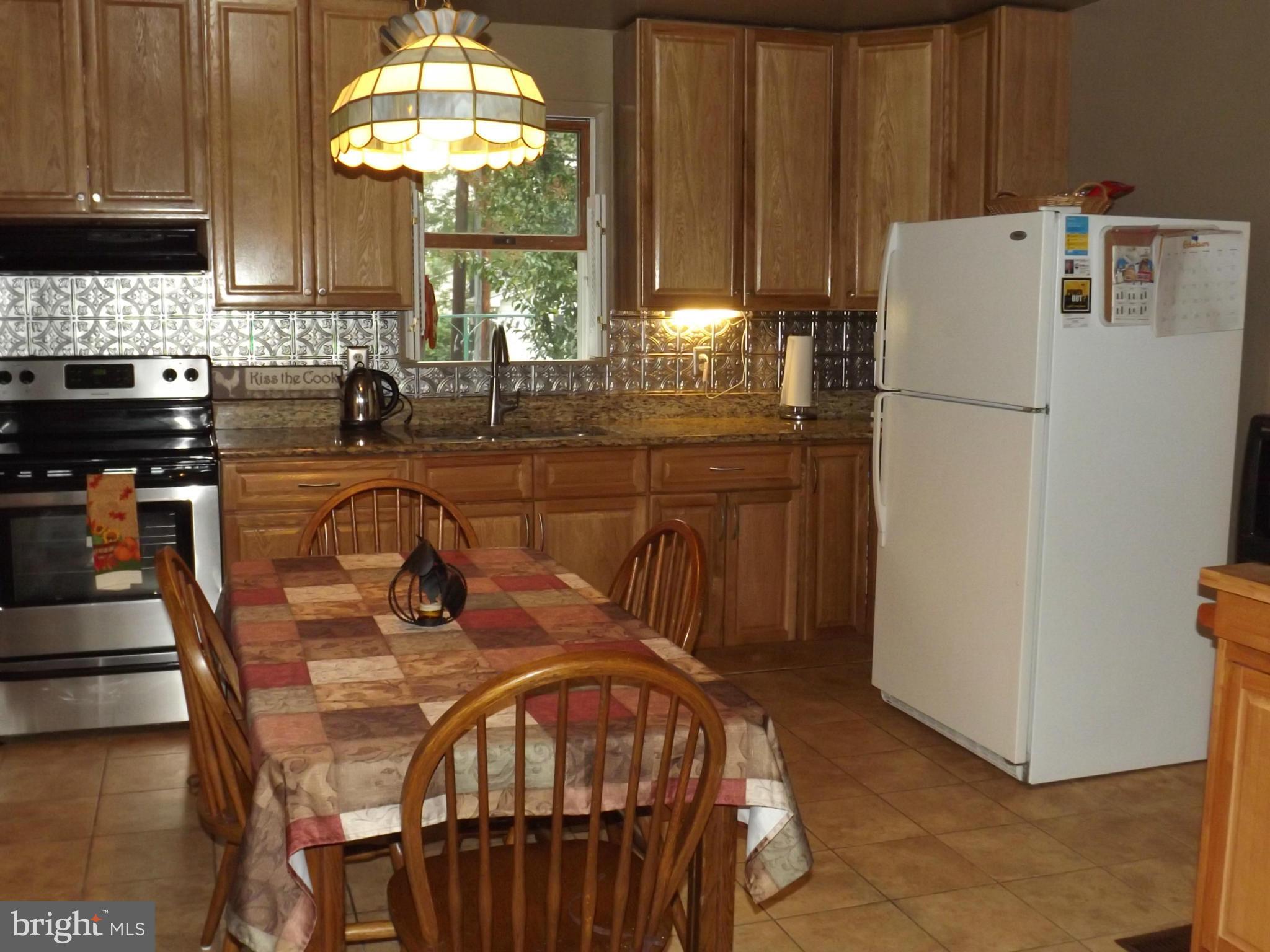 7035 Oliverwood Road Baltimore, MD 21220 - Photo 11 of 30 Kitchen